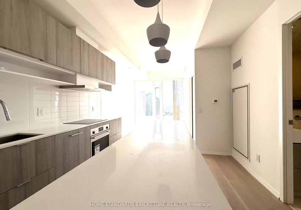 5-soudan-avenue-toronto-ontario-c12316460