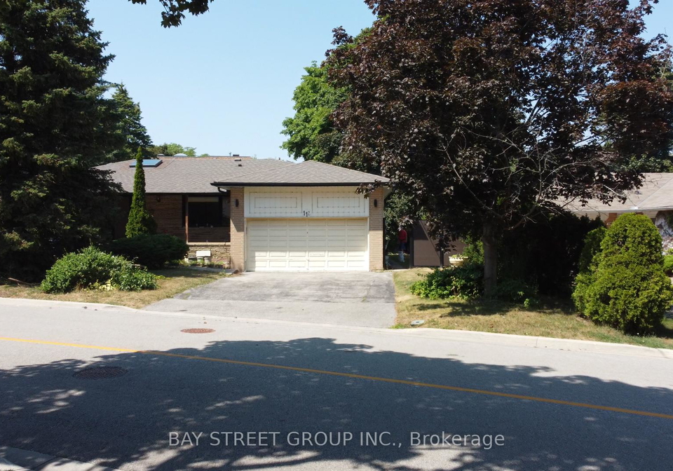 112-citation-drive-north-york-ontario-c12316587