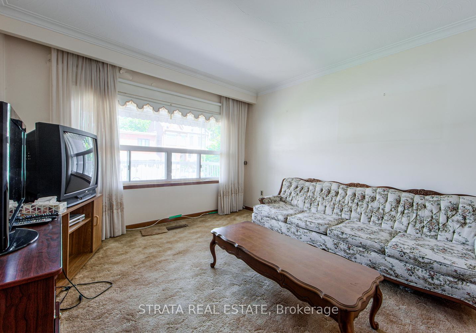 112-palmerston-avenue-toronto-ontario-c12316631