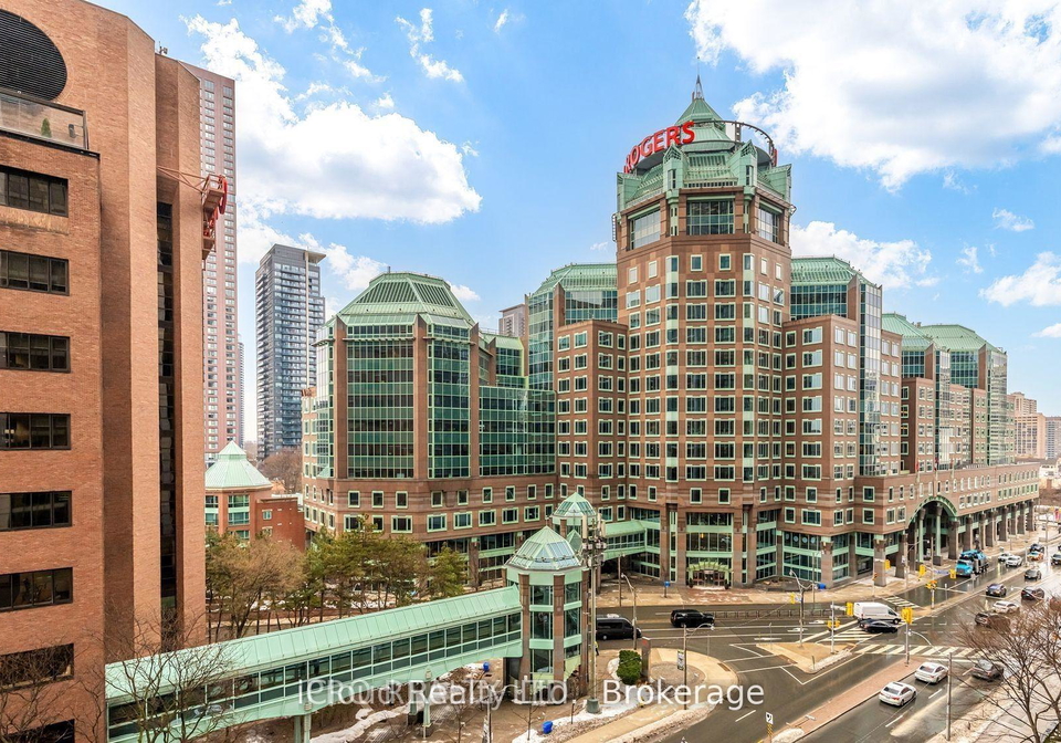 28-ted-rogers-way-toronto-ontario-c12316644