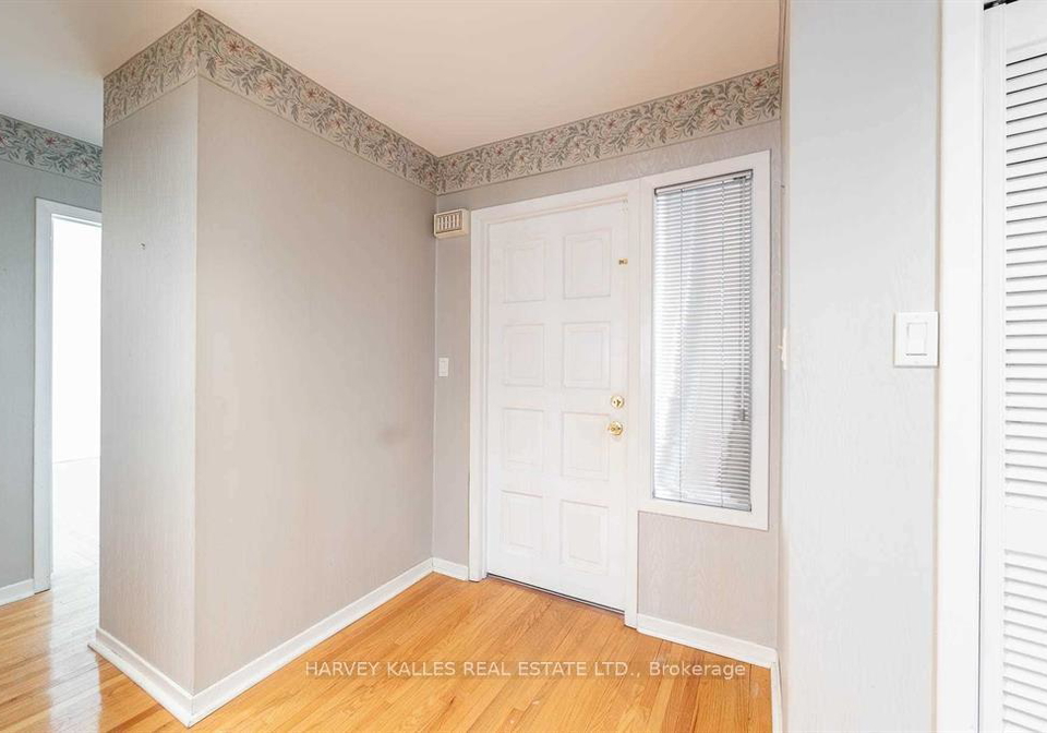 550-glencairn-avenue-toronto-ontario-c12316890