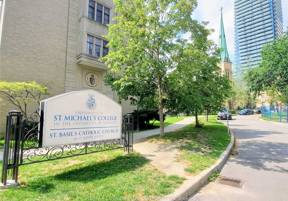 1001-bay-street-toronto-ontario-c12316997