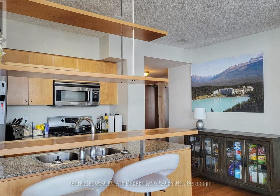 35-mariner-terrace-toronto-ontario-c12317376