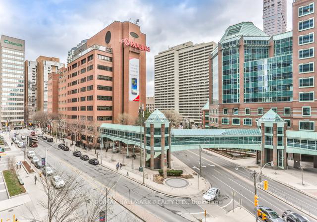 110-charles-street-e-e-toronto-ontario-c12317555