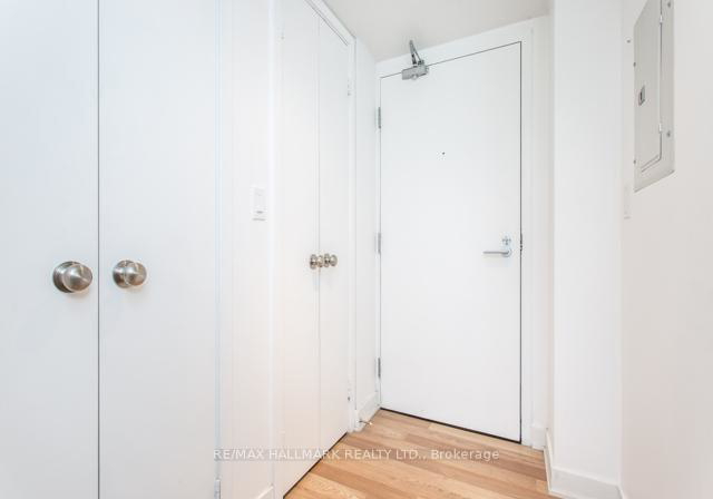 110-charles-street-e-e-toronto-ontario-c12317555