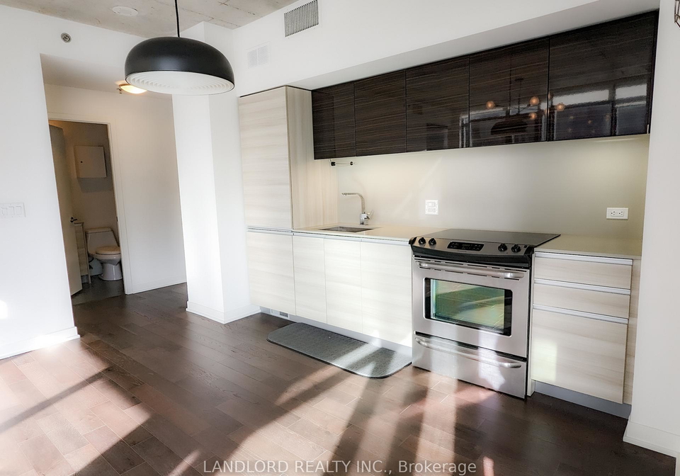 8-gladstone-avenue-toronto-ontario-c12317935