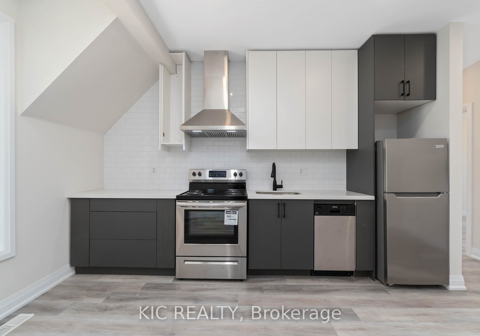 18-somerset-avenue-toronto-ontario-c12317954
