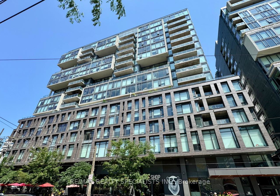 111-bathurst-street-toronto-ontario-c12318083