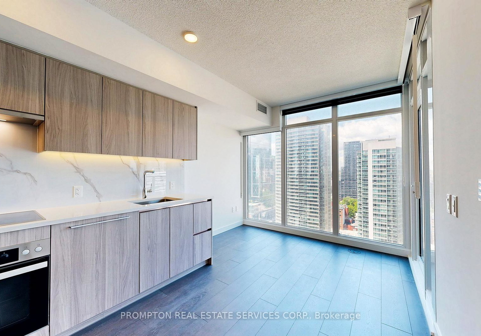 1-concord-cityplace-way-toronto-ontario-c12318122