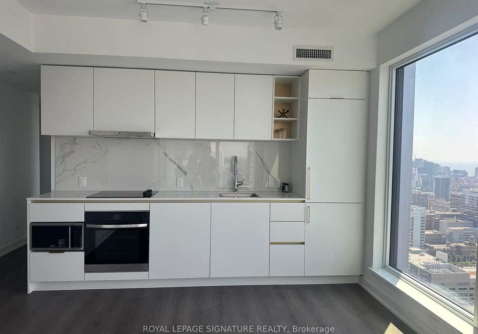 8-wellesley-street-w-w-toronto-ontario-c12318134