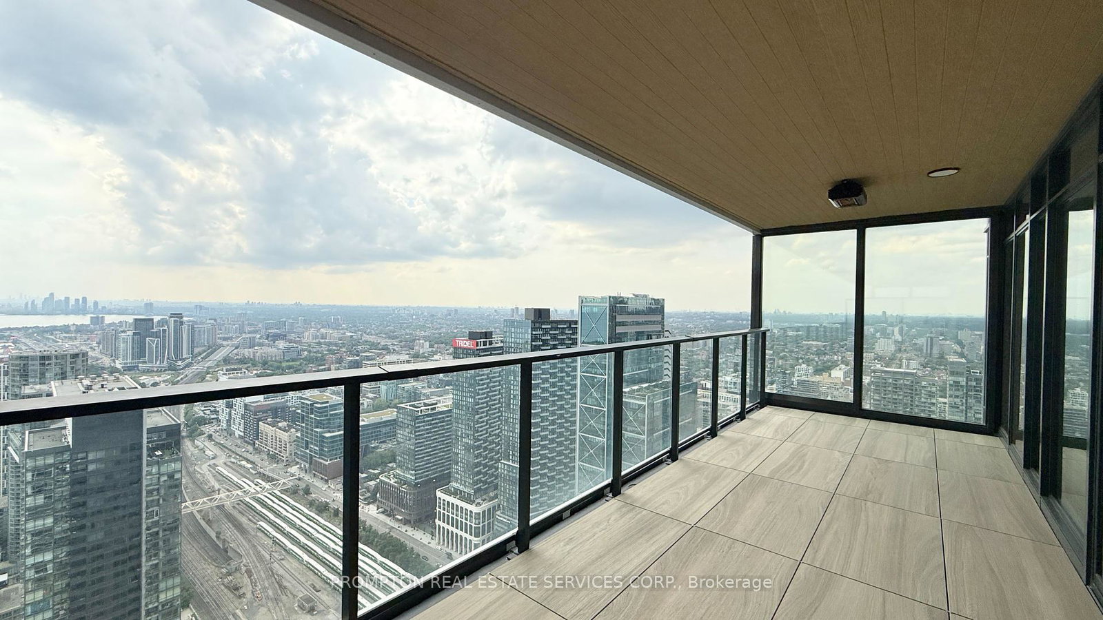 1-concord-cityplace-way-toronto-ontario-c12318215
