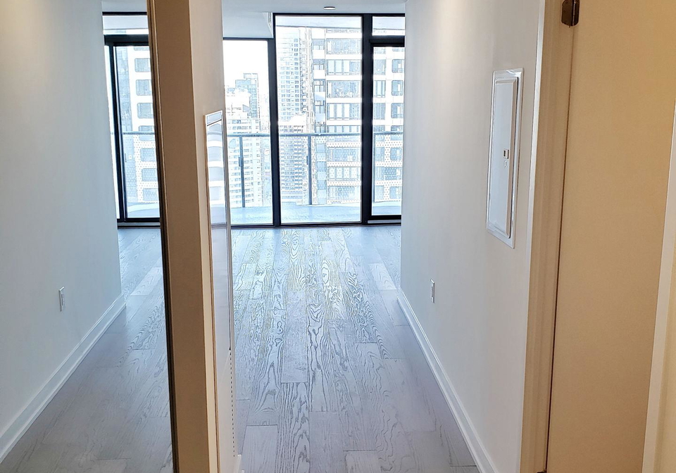 11-wellesley-street-w-w-toronto-ontario-c12318433