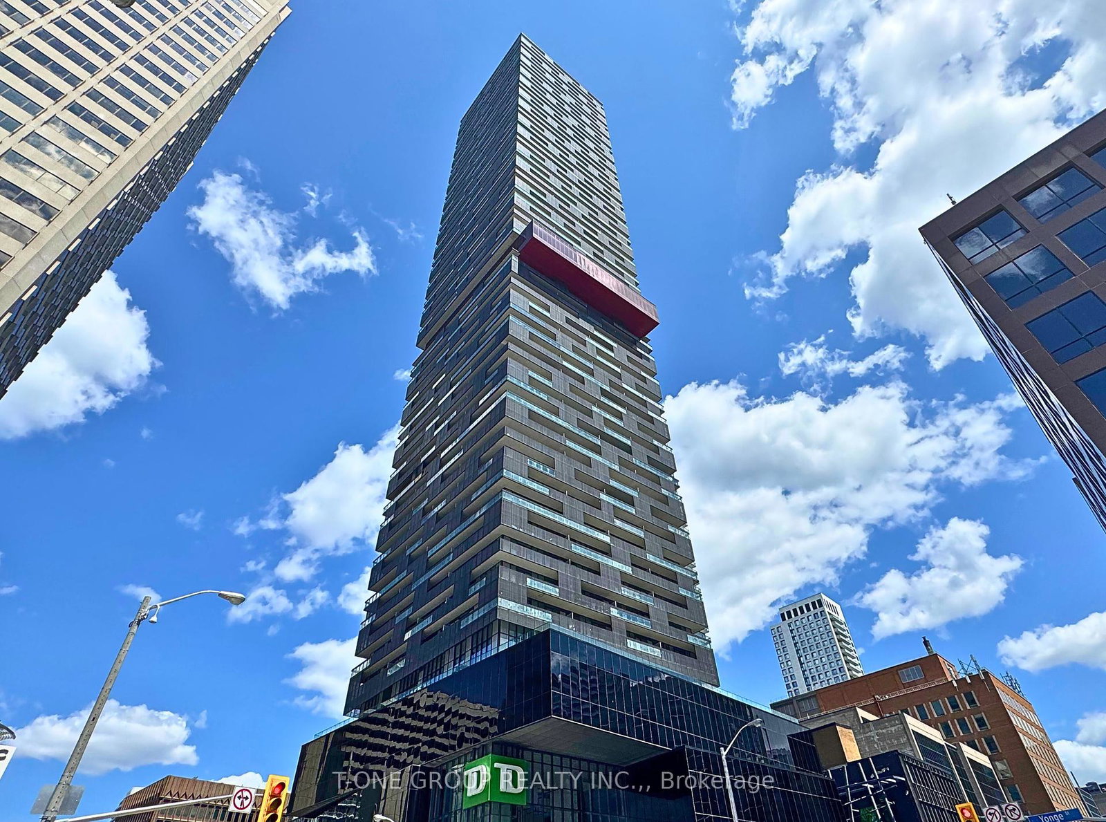 8-eglinton-avenue-e-e-toronto-ontario-c12318504