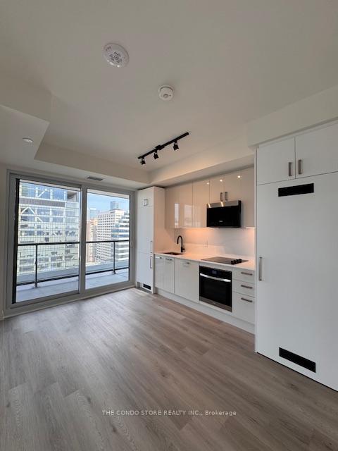 280-dundas-street-w-w-toronto-ontario-c12318617