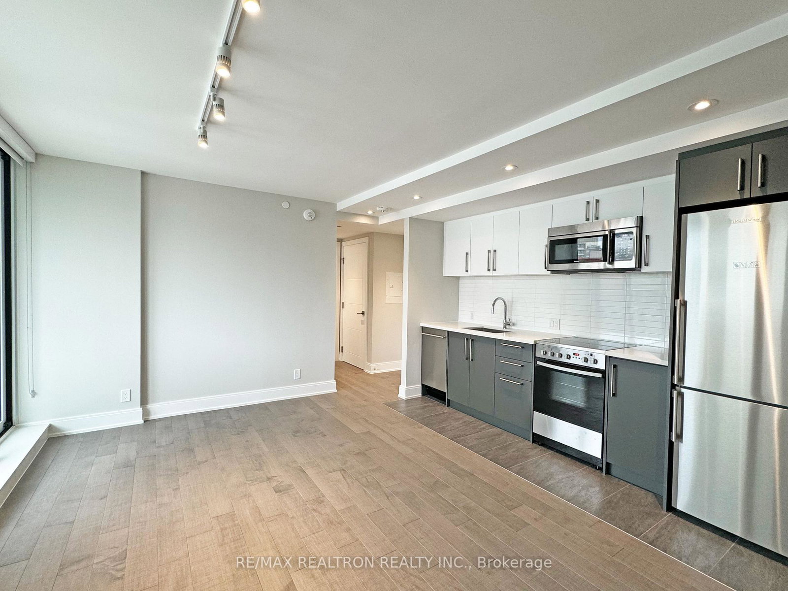 11-walmer-road-toronto-ontario-c12319013