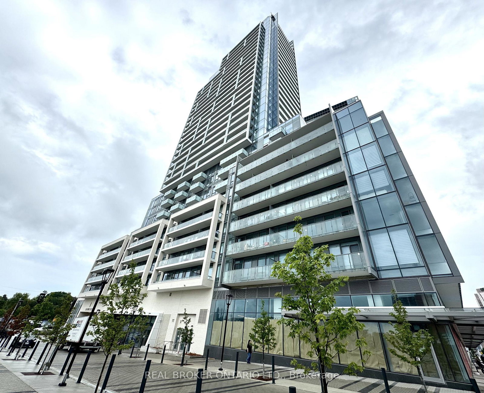 7-golden-lion-heights-north-york-ontario-c12319489