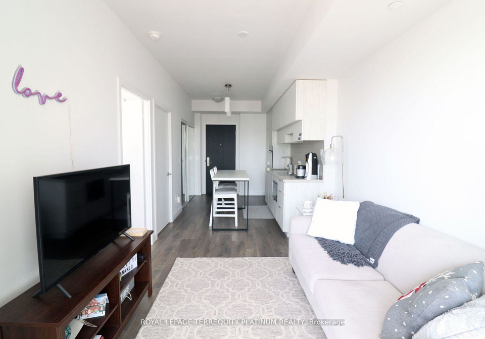 8-eglinton-avenue-e-e-toronto-ontario-c12320369