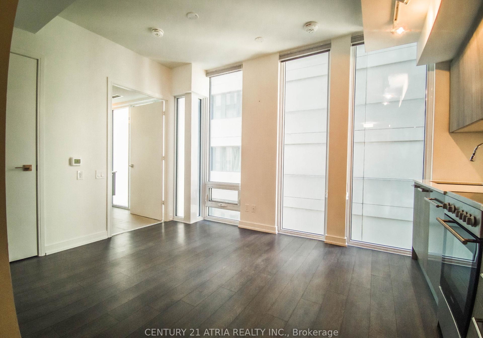 28-wellesley-street-e-e-toronto-ontario-c12320458