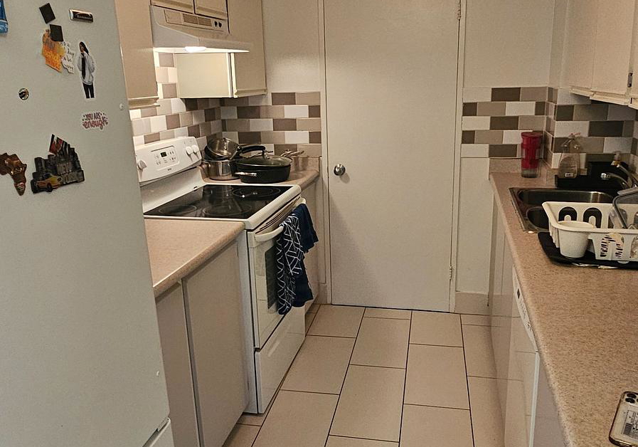 250-jarvis-street-toronto-ontario-c12320491