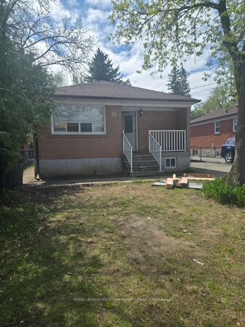 31-madawaska-avenue-north-york-ontario-c12320511