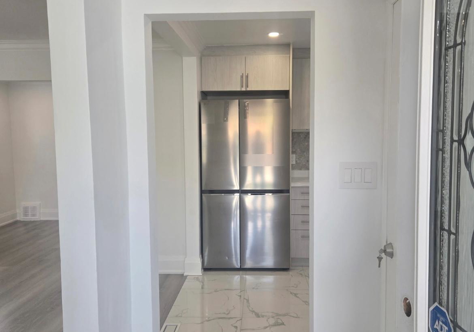 31-madawaska-avenue-north-york-ontario-c12320511