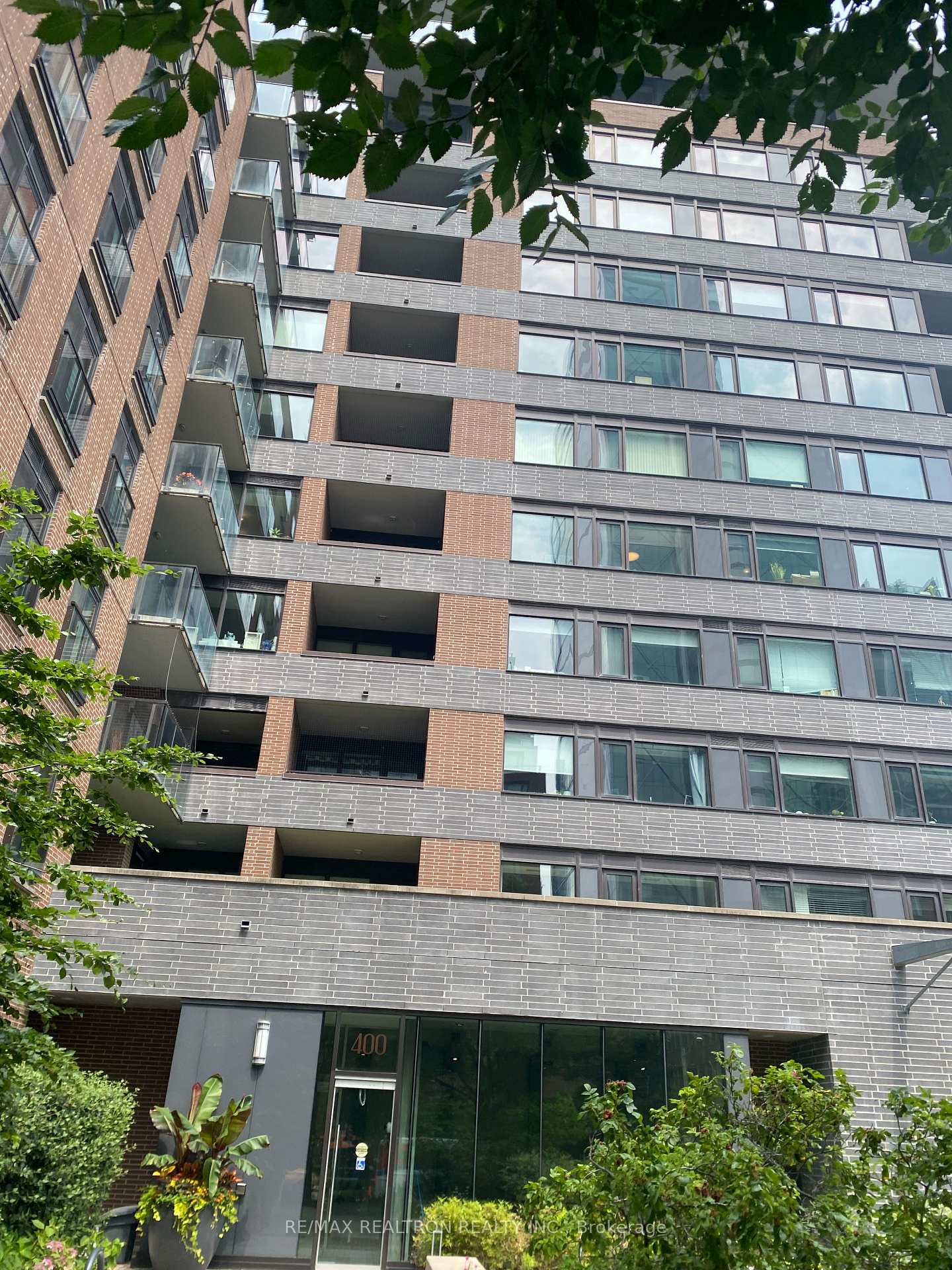 400-wellington-street-w-w-toronto-ontario-c12320649