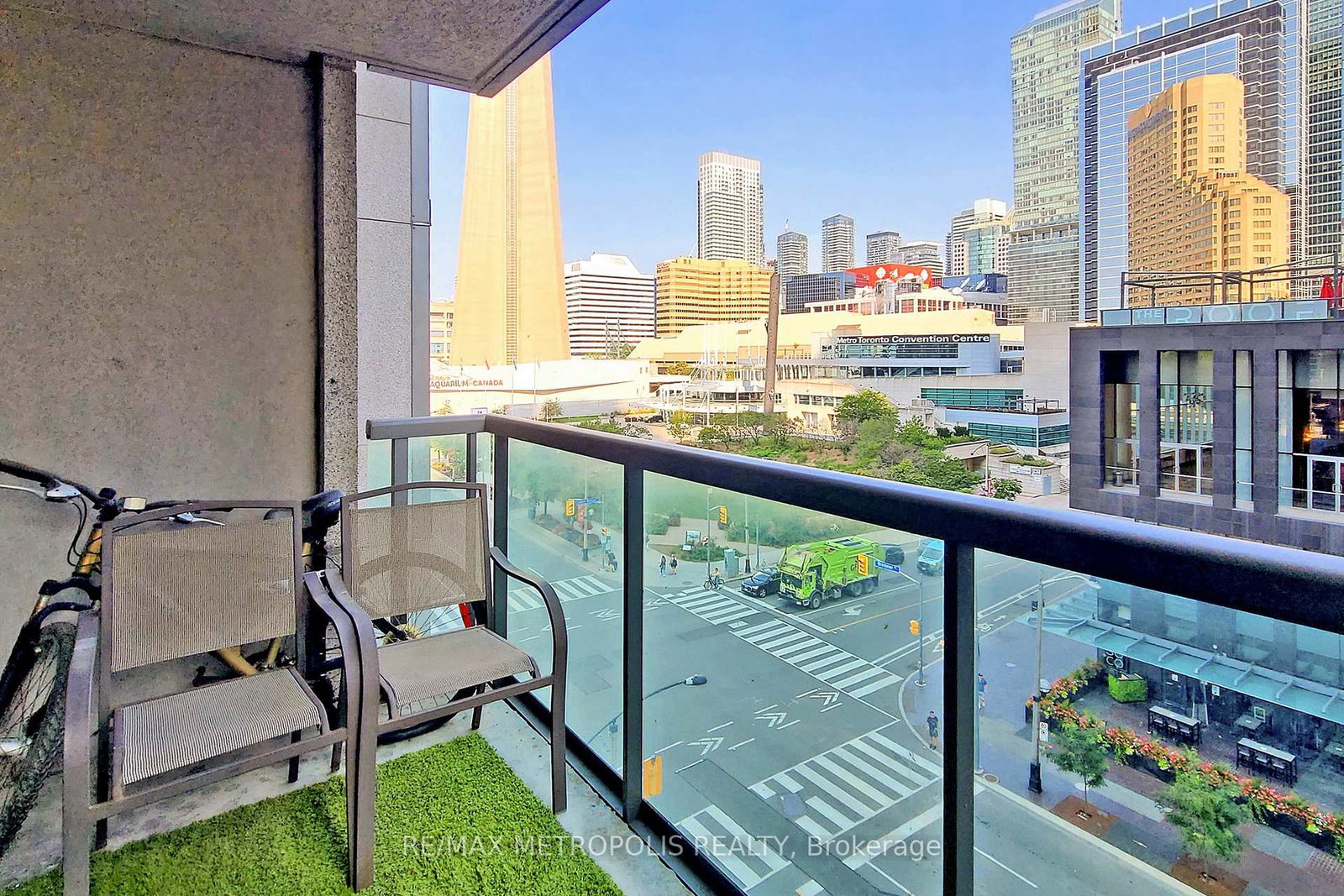 51-lower-simcoe-street-toronto-ontario-c12320671