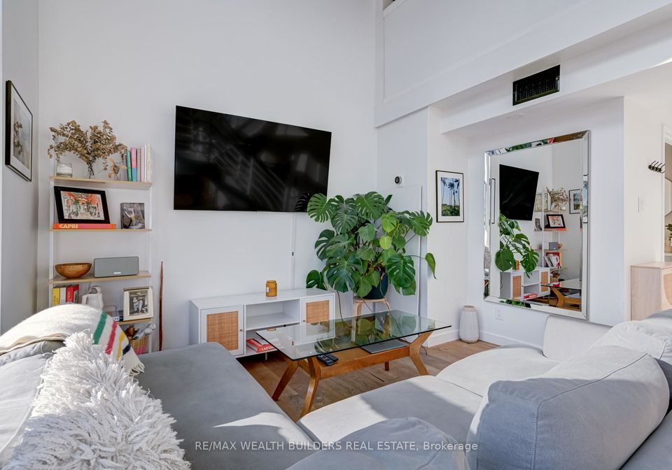 393-king-street-e-e-toronto-ontario-c12320682