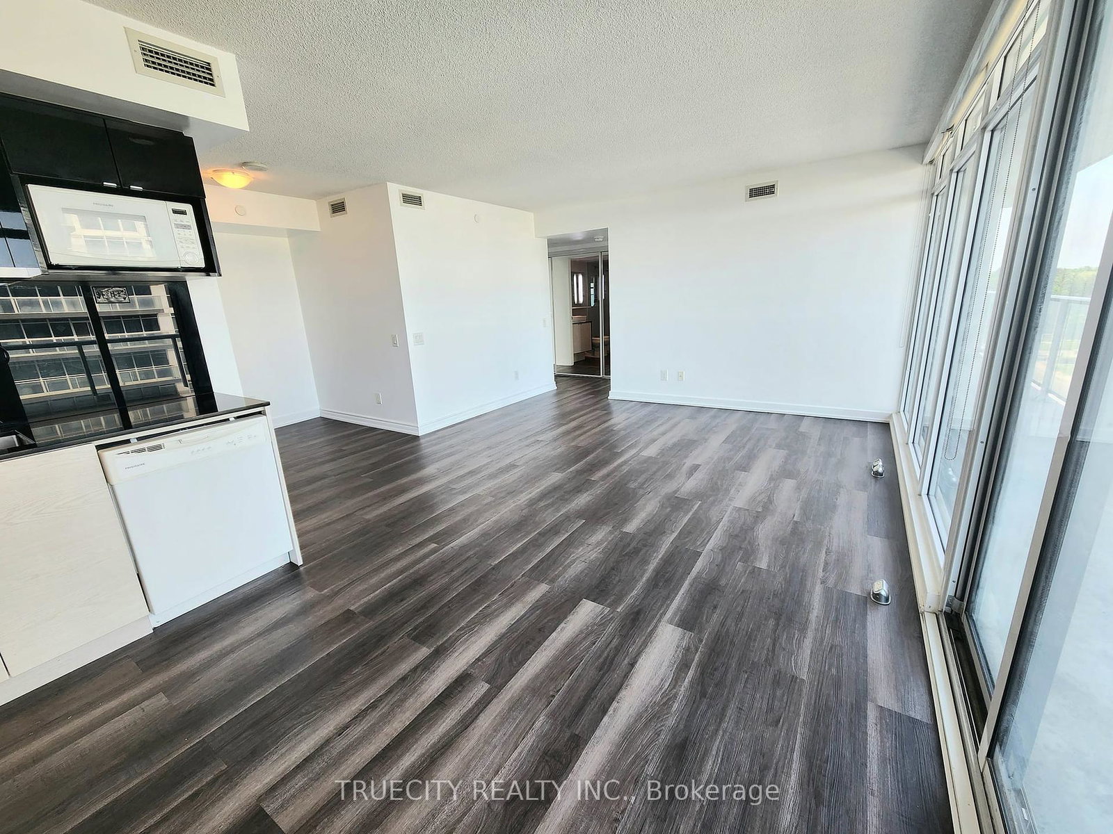 72-esther-shiner-boulevard-north-york-ontario-c12320715