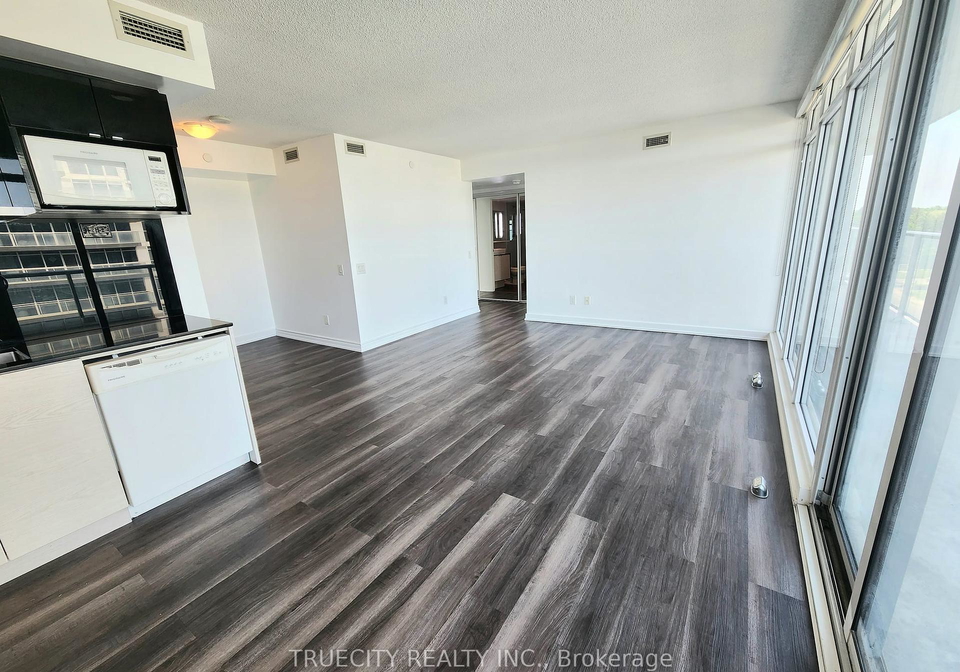 72-esther-shiner-boulevard-north-york-ontario-c12320715