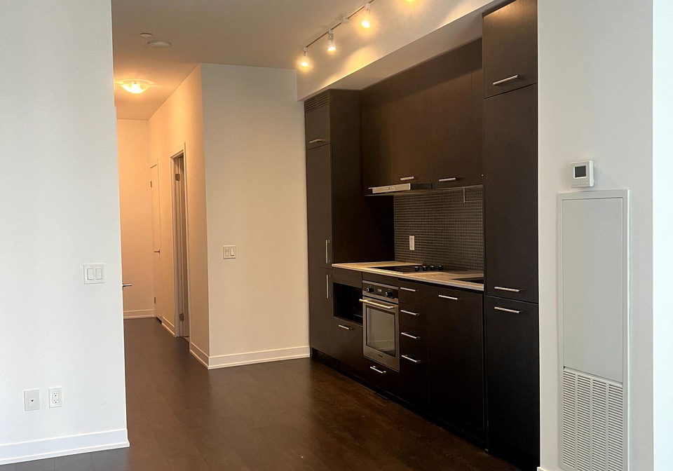 87-peter-street-toronto-ontario-c12320794