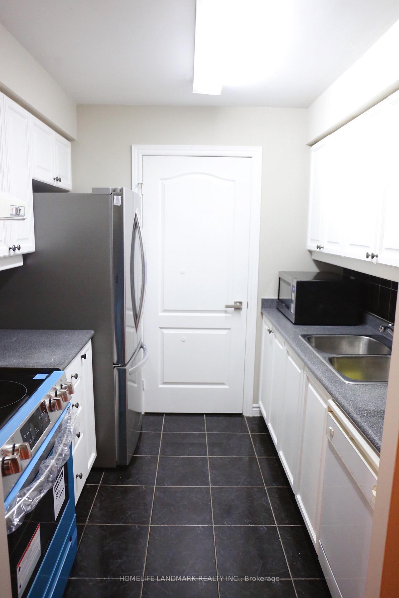 18-sommerset-way-north-york-ontario-c12320962