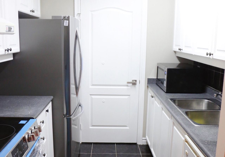 18-sommerset-way-north-york-ontario-c12320962