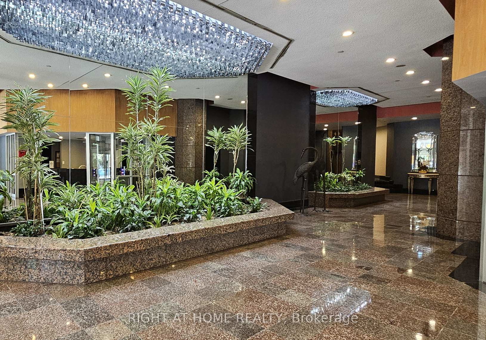 38-elm-street-toronto-ontario-c12320980