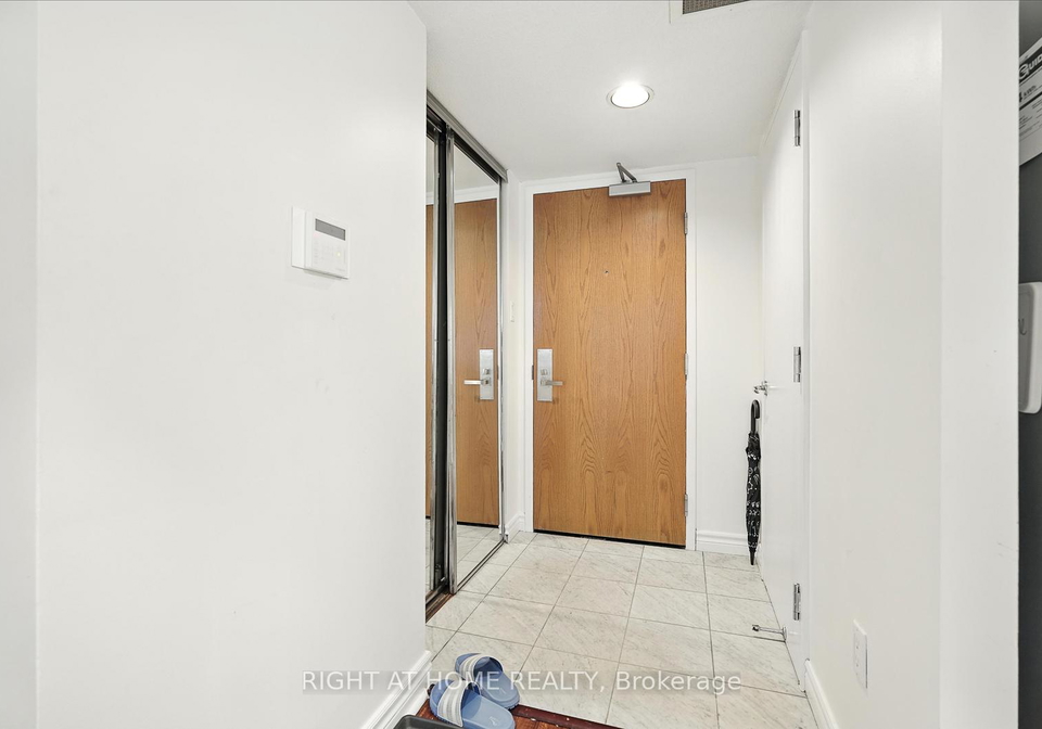38-elm-street-toronto-ontario-c12320980