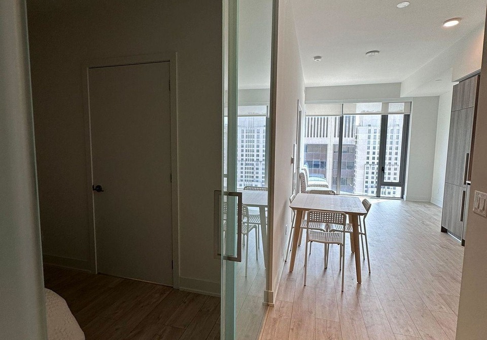 8-cumberland-street-toronto-ontario-c12321020