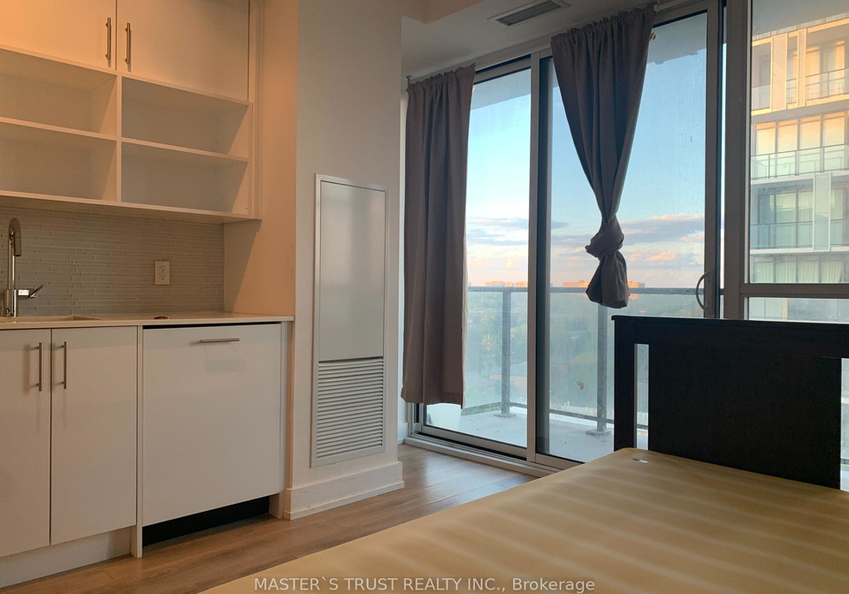 128-fairview-mall-drive-north-york-ontario-c12321443