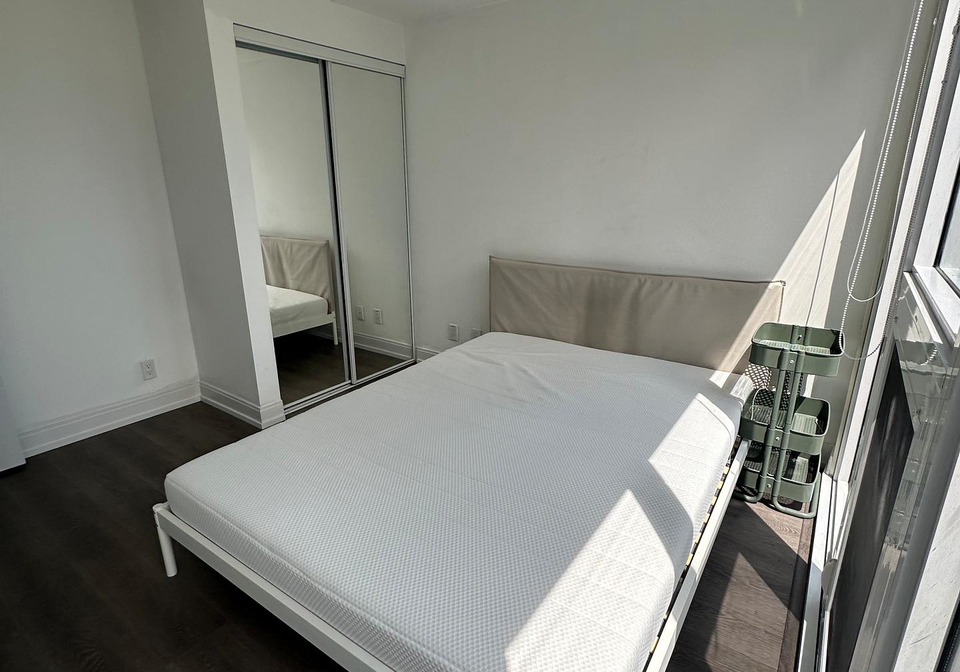 181-dundas-street-e-e-toronto-ontario-c12321466