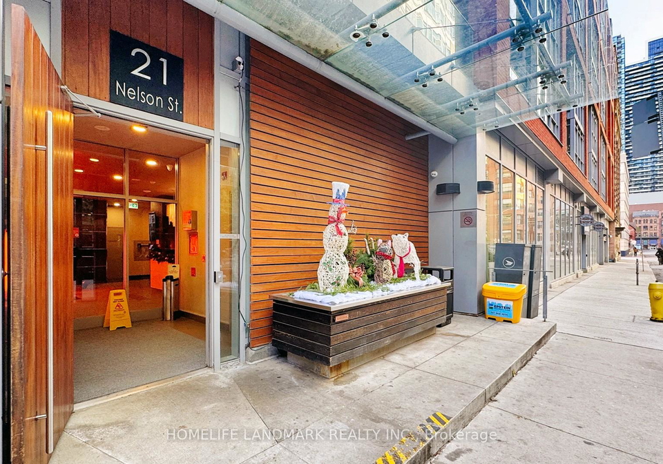 21-nelson-street-toronto-ontario-c12321645