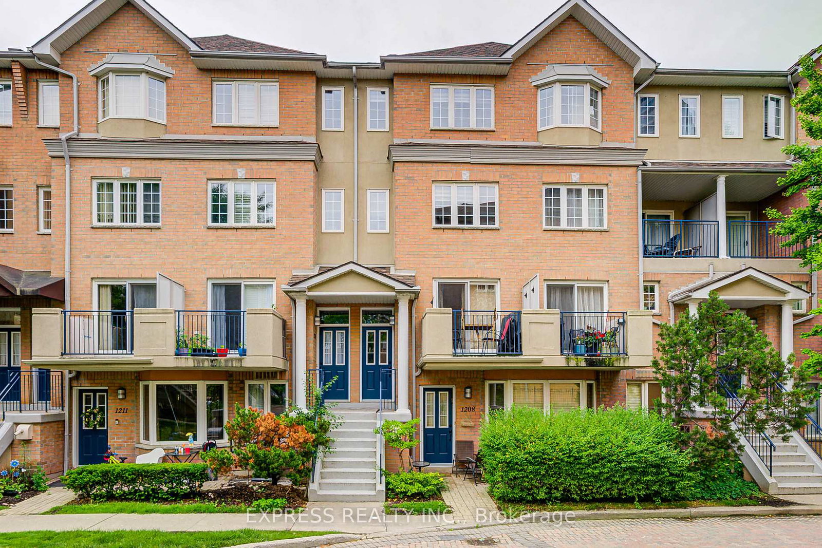 28-sommerset-way-north-york-ontario-c12321673