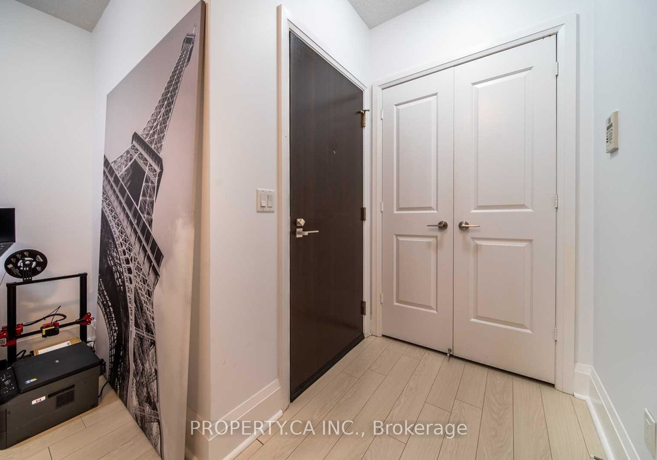 100-harrison-garden-boulevard-north-york-ontario-c12321676
