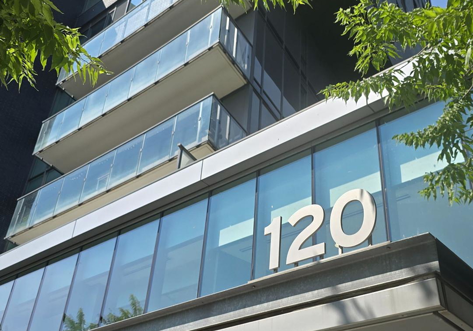 120-bayview-avenue-toronto-ontario-c12322351