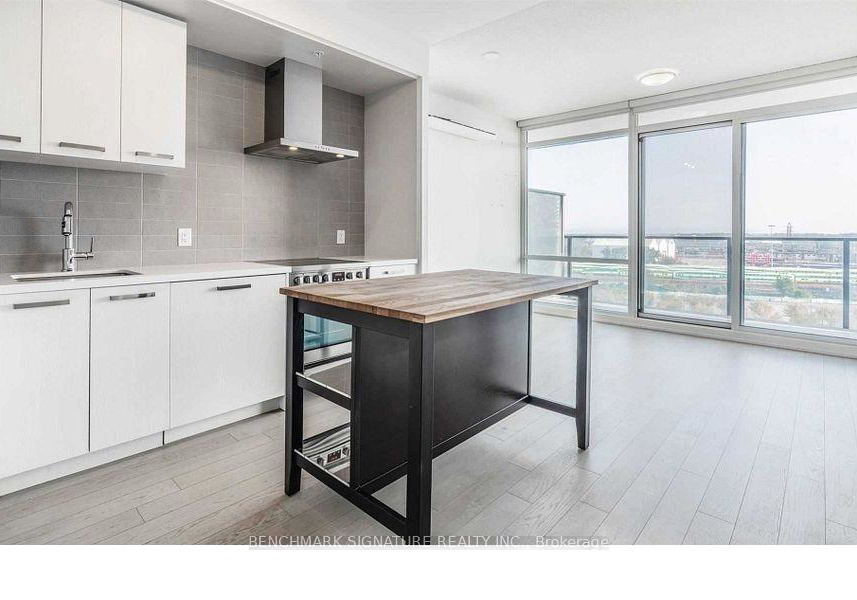 120-bayview-avenue-toronto-ontario-c12322351
