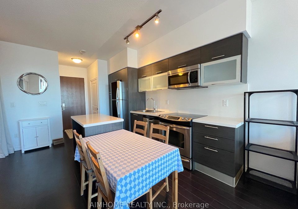 386-yonge-street-toronto-ontario-c12322448