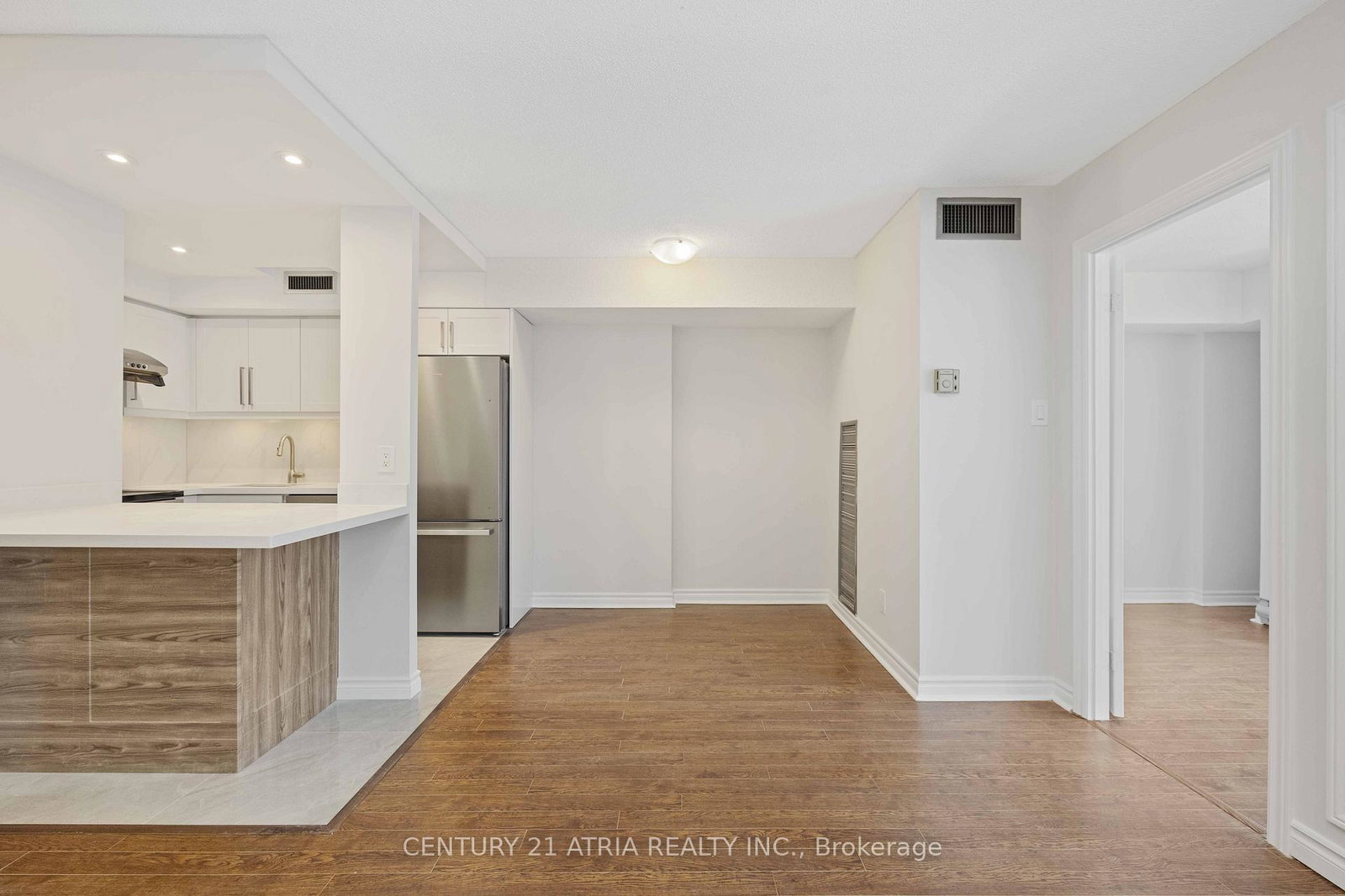 55-centre-avenue-toronto-ontario-c12322465