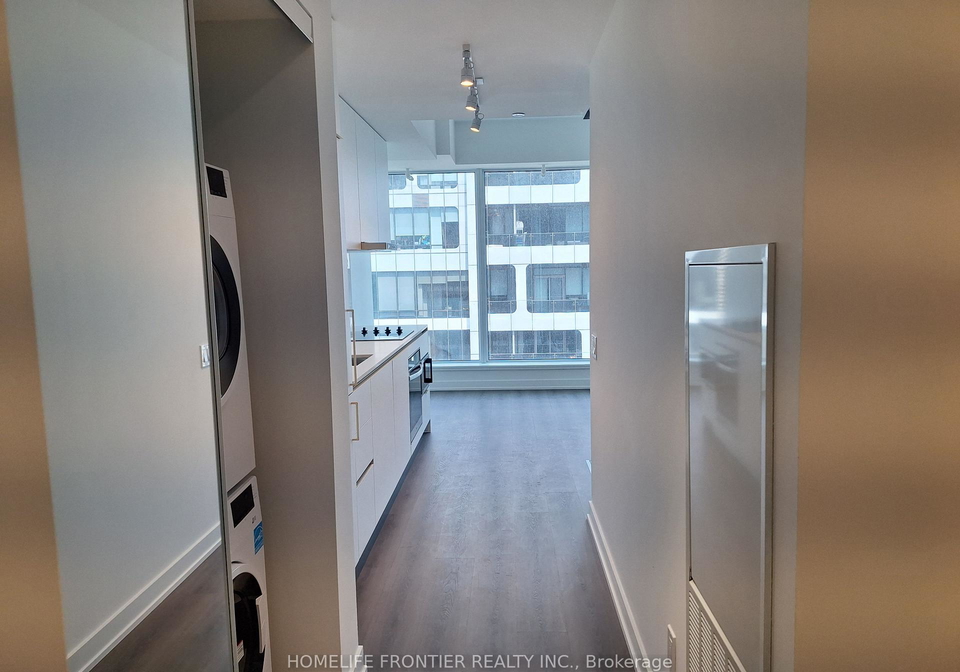 8-wellesley-street-w-w-toronto-ontario-c12322490