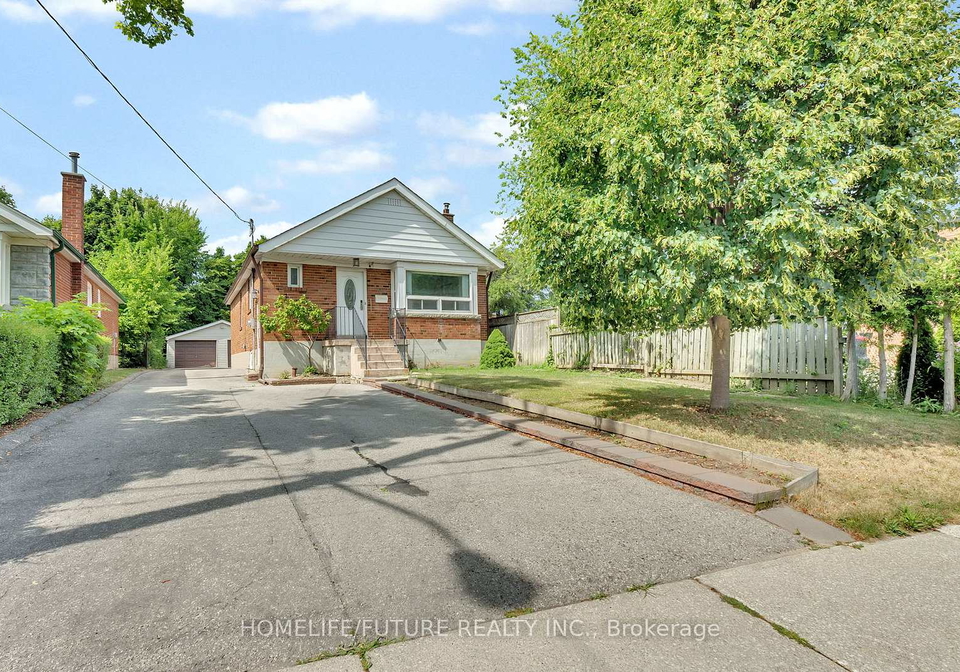 6-de-quincy-boulevard-toronto-ontario-c12322626