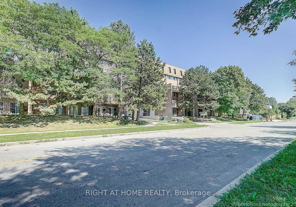 165-cherokee-boulevard-north-york-ontario-c12322777