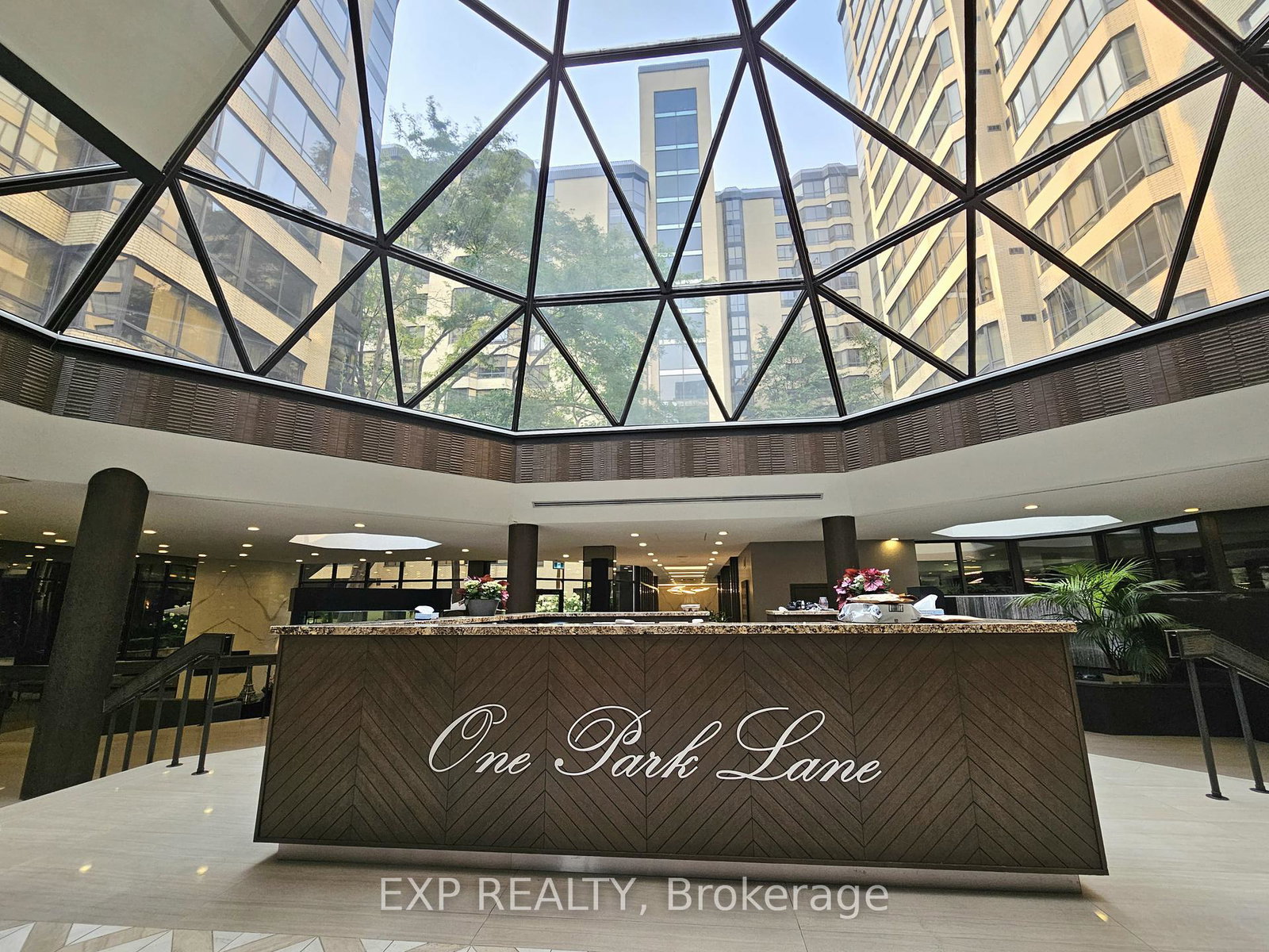 211-st-patrick-street-toronto-ontario-c12322874