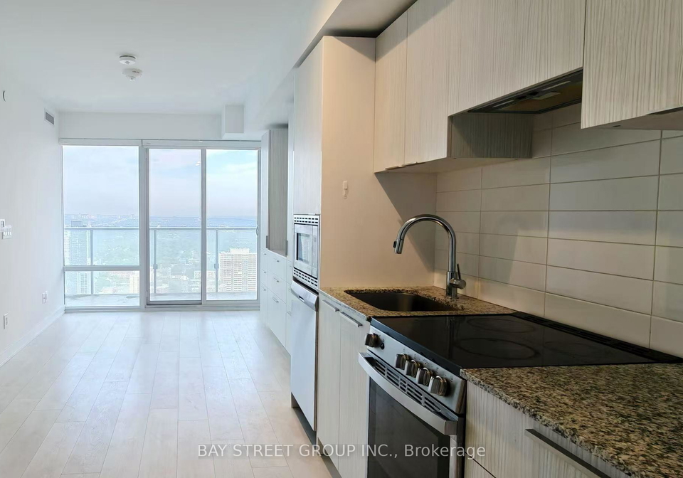 501-yonge-street-toronto-ontario-c12322978